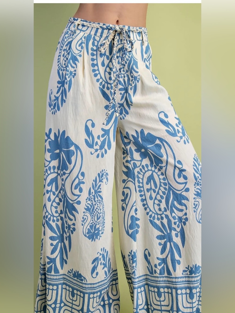 Gigio Wide-Leg White Pants with Blue Paisley Print